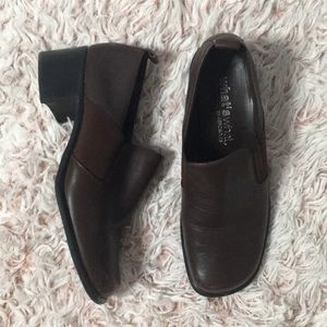 👞VTG y2k chunky heel leather slip on shoes